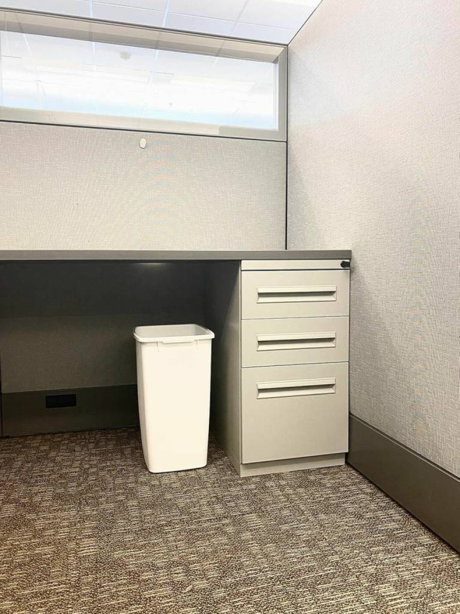 Rubbermaid 9-Gallon White Wastebasket - Compact Trash Can for Kitchen, Bathroom, Office, Bedroom, Under Counter